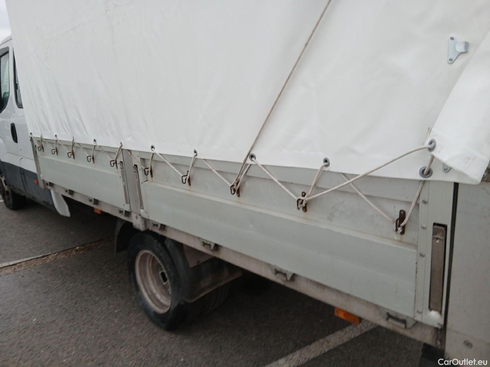  Iveco  Daily IVECO  / 2014 / 4P / chasis doble cabina 35C 14 D 3750 #26