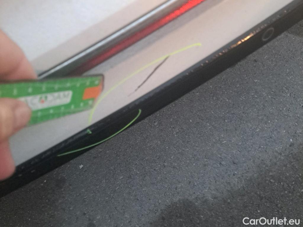  Volkswagen  Tiguan VOLKSWAGEN  / 2020 / 5P / todoterreno R-Line 2.0 TDI 110kW (150CV) DSG #9