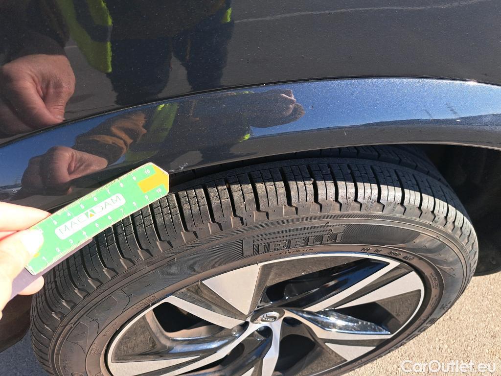  Volvo  XC90 VOLVO  / 2019 / 5P / todoterreno 2.0 T8 AWD Recharge R-Design Auto #18