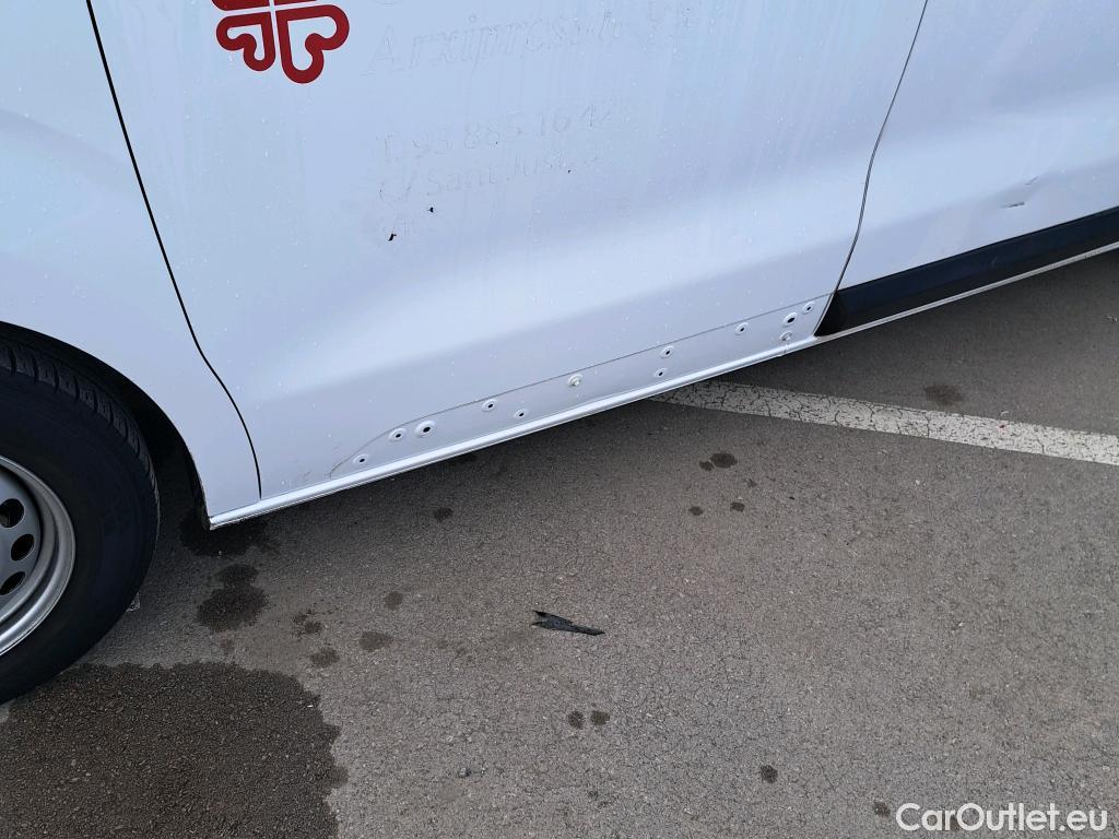  Opel  Vivaro OPEL  / 2019 / 4P / furgón 2.0 Diésel 88kW (120CV) L Inc. Select #27