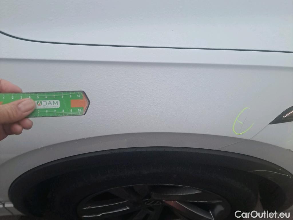  Volkswagen  Tiguan VOLKSWAGEN  / 2020 / 5P / todoterreno R-Line 2.0 TDI 110kW (150CV) DSG #3