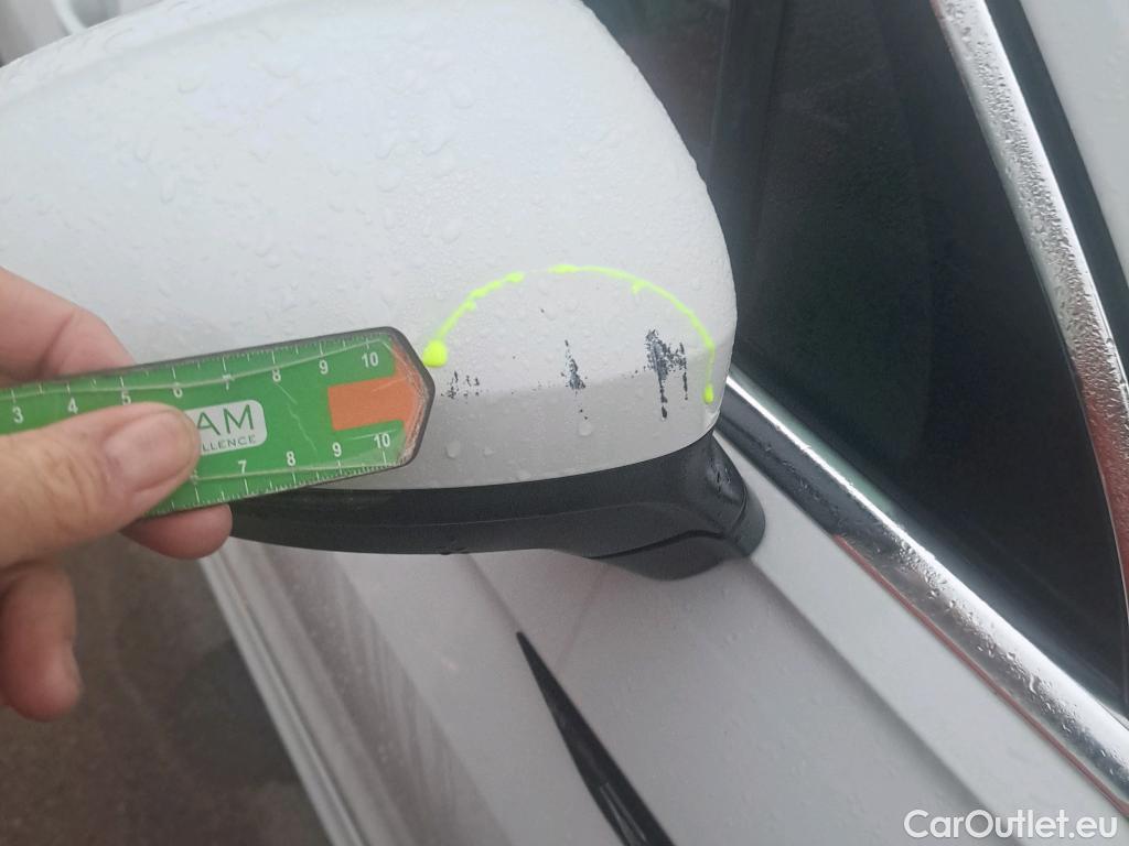  Volkswagen  Tiguan VOLKSWAGEN  / 2020 / 5P / todoterreno R-Line 2.0 TDI 110kW (150CV) DSG #11