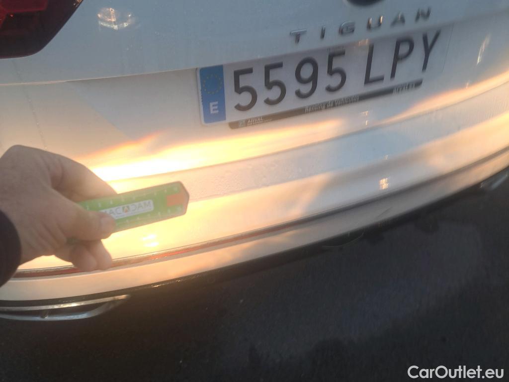  Volkswagen  Tiguan VOLKSWAGEN  / 2020 / 5P / todoterreno R-Line 2.0 TDI 110kW (150CV) DSG #8