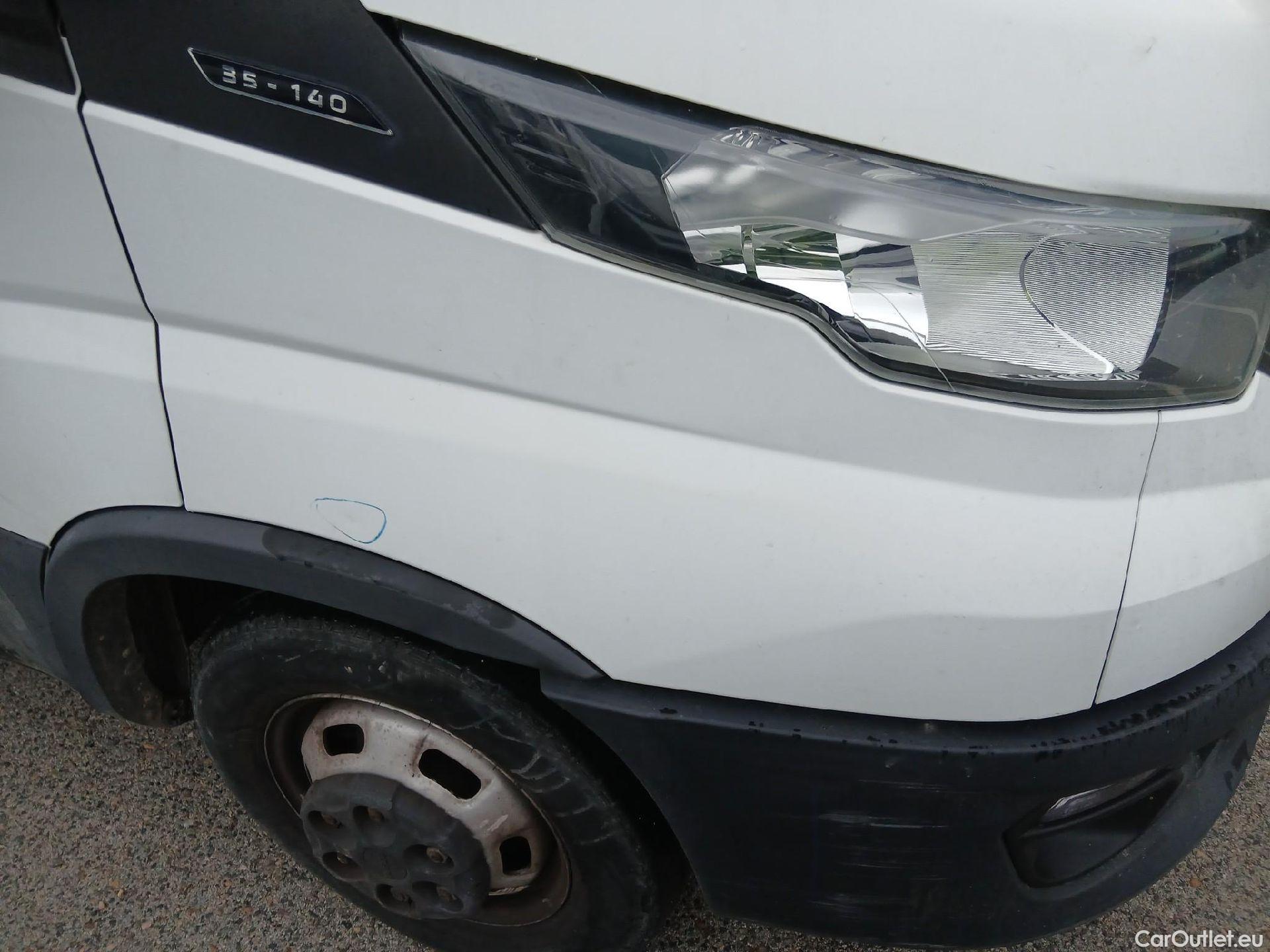  Iveco  Daily IVECO  / 2014 / 4P / chasis doble cabina 35C 14 D 3750 #39