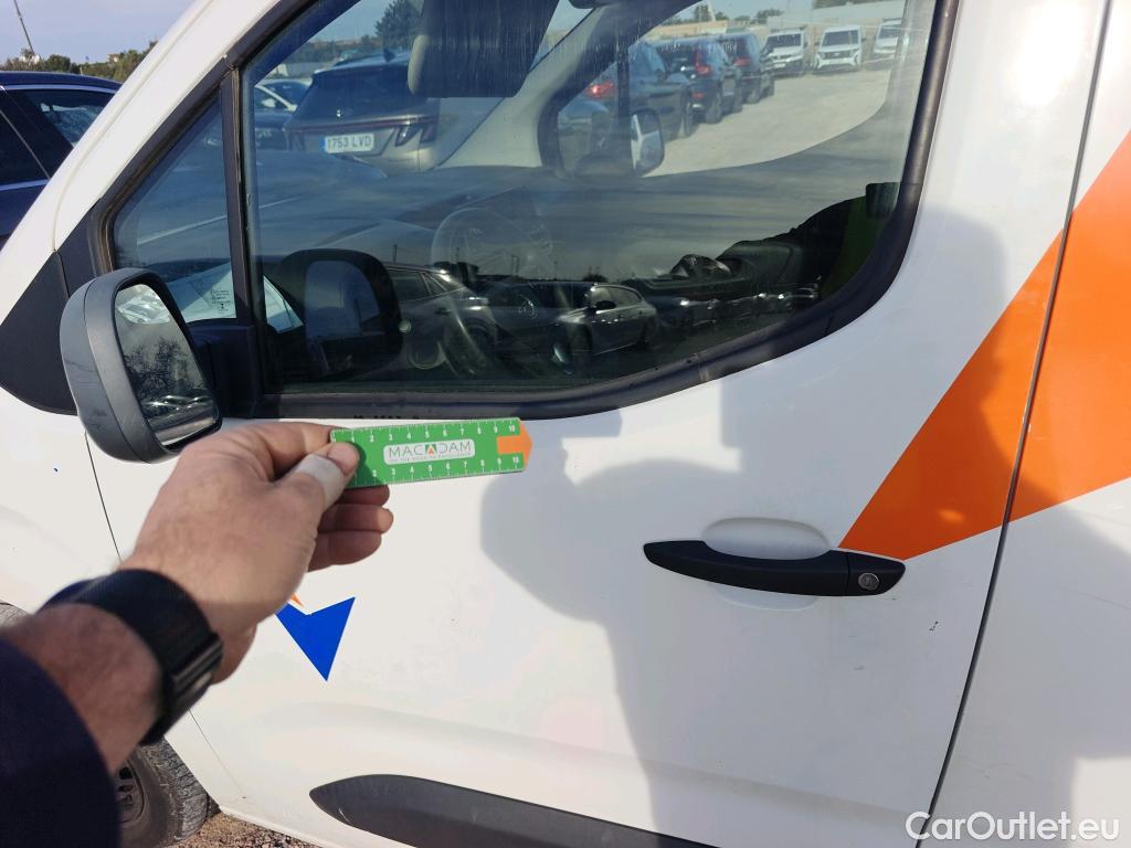  Opel  Combo OPEL  / 2018 / 3P / furgón derivado de turismo 1.6 TD S/S 74kW (100CV) Express L H1 650 #37