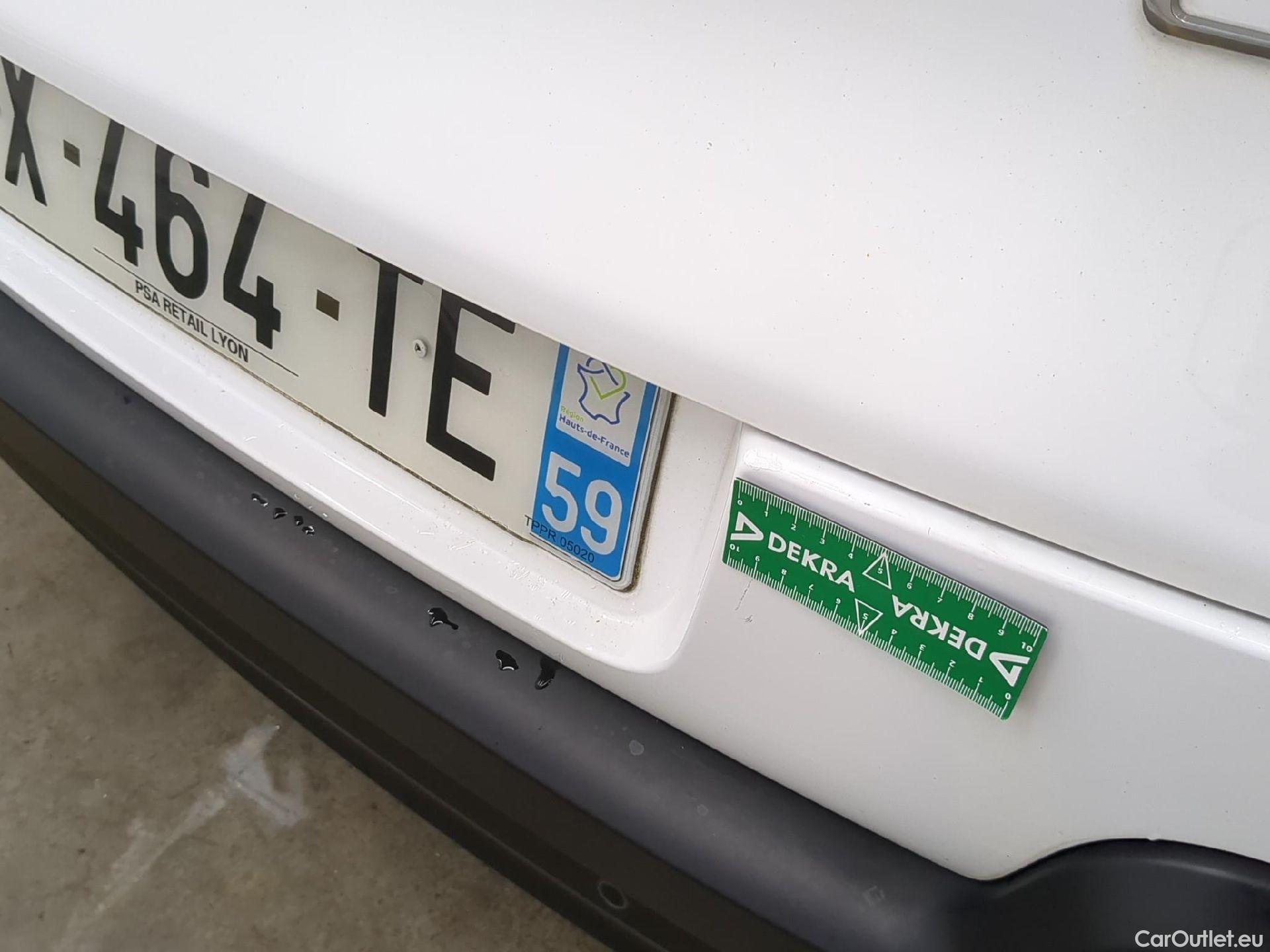  Citroen  C3  Société Feel 1.5 BlueHDI 100CV BVM6 E6dT #35