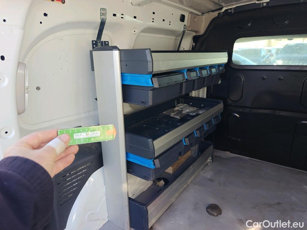  Renault  Kangoo RENAULT  Furgón/2013/3P/furgón derivado de turismo Profesional Blue dCi 70kW (95CV) #46