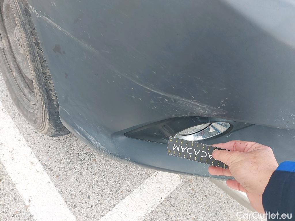  Toyota  Hilux TOYOTA  VU 4p 7G pickup 2.4 D-4D Cabina Doble GX 4x4 #19