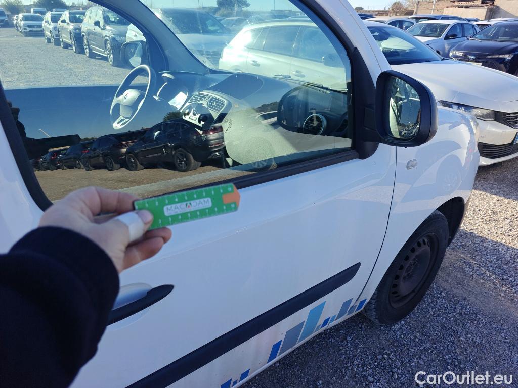  Renault  Kangoo RENAULT  Furgón/2013/3P/furgón derivado de turismo Profesional Blue dCi 70kW (95CV) #28