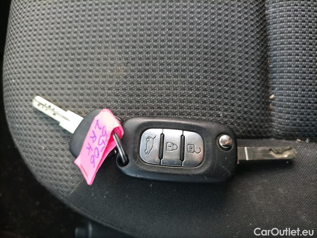  Renault  Trafic RENAULT  / 2019 / 4P / furgón Furgón 27 L1H1 Energy Blue dCi 70 kW- SS #5