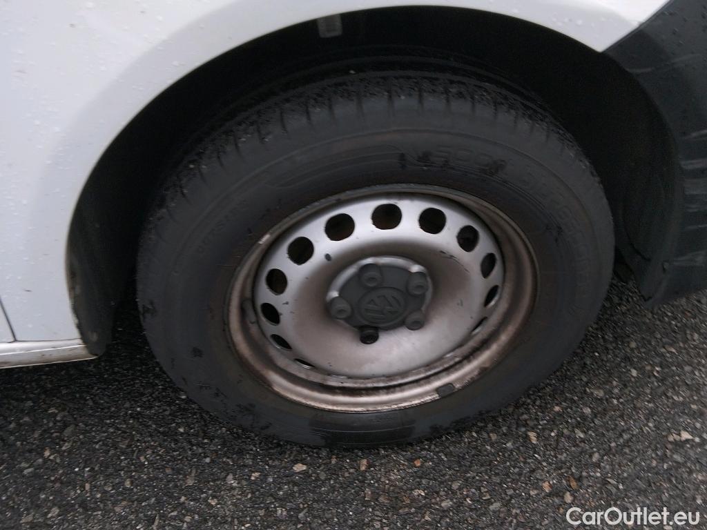  Volkswagen  Caddy VOLKSWAGEN  / 2015 / 4P / furgón derivado de turismo Profesional Furgón 2.0 TDI 75kW BMT (CX) #35