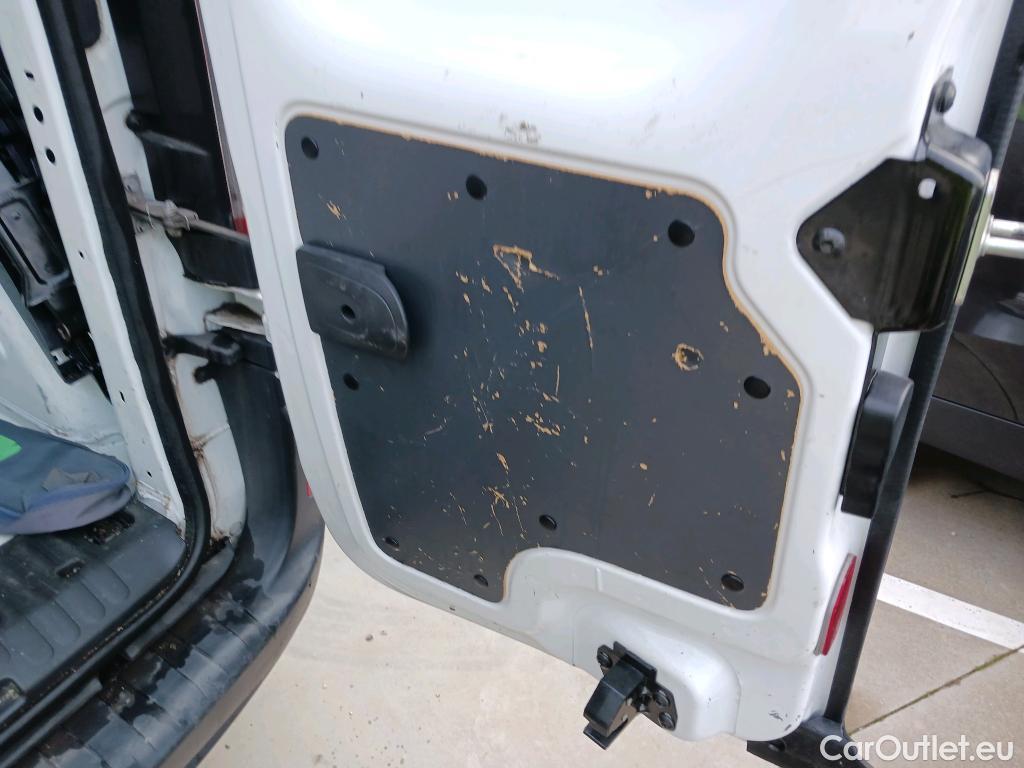  Renault  Kangoo RENAULT  Furgón/2013/3P/furgón derivado de turismo Profesional dCi 55 kW (75 CV) #40