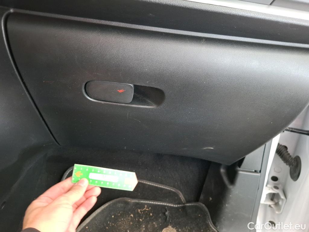  Citroen  C3  Société Feel 1.5 BlueHDI 100CV BVM5 E6dT #12