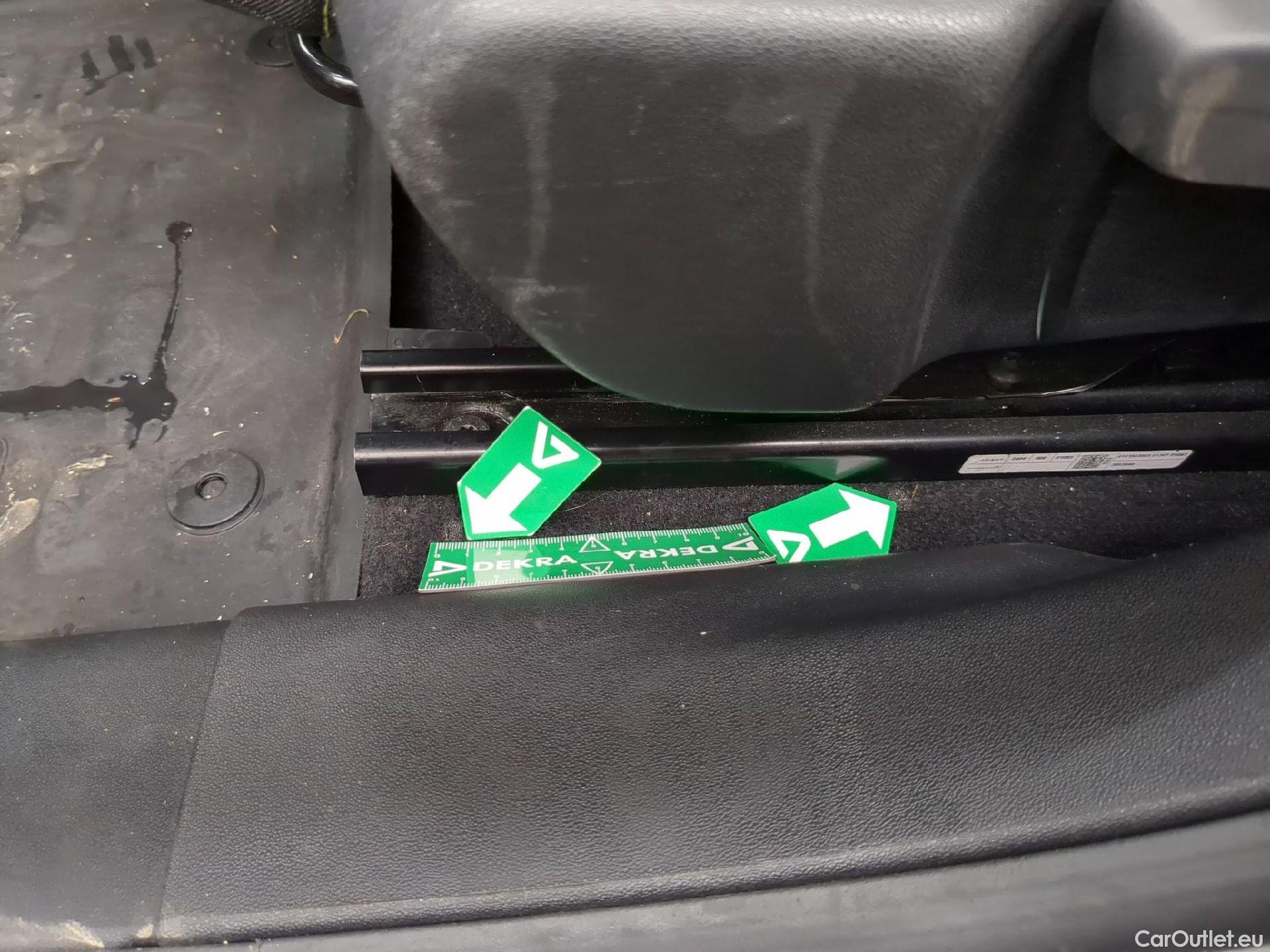  Citroen  C3  Société Feel 1.5 BlueHDI 100CV BVM6 E6dT #9