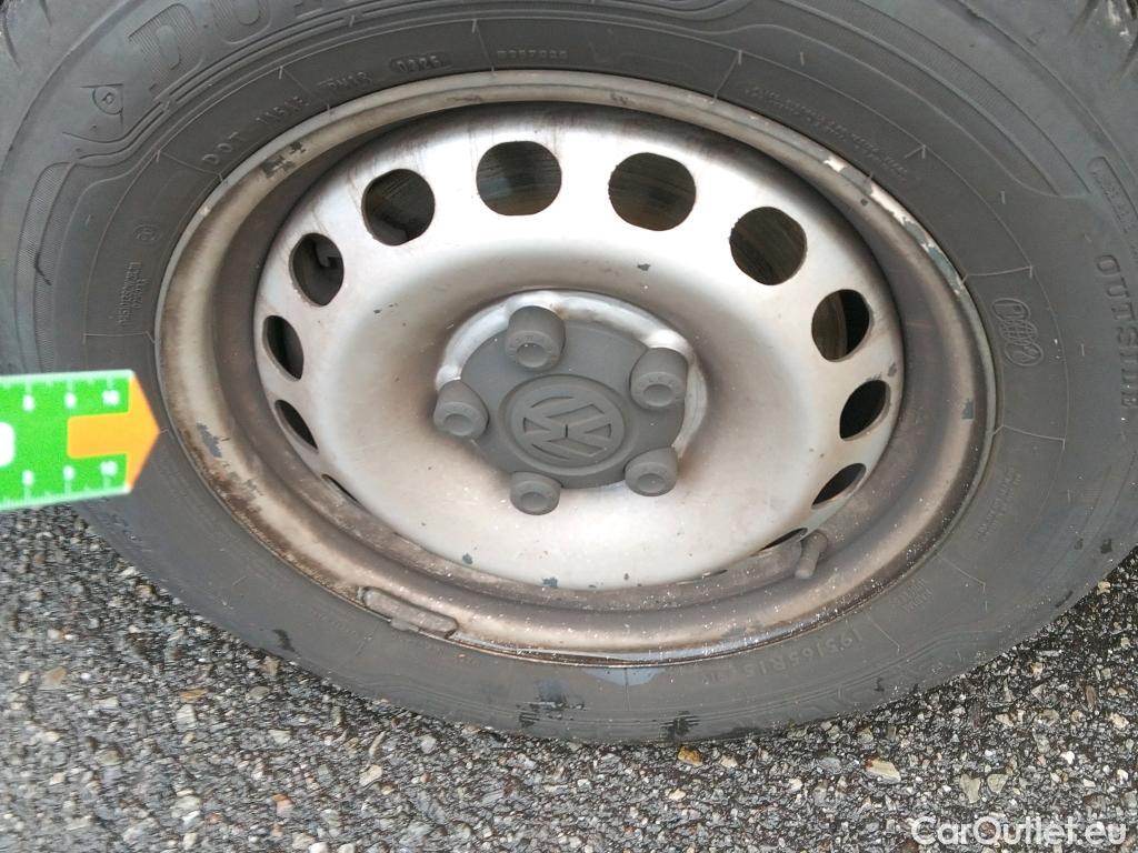  Volkswagen  Caddy VOLKSWAGEN  / 2015 / 4P / furgón derivado de turismo Profesional Furgón 2.0 TDI 75kW BMT (CX) #40