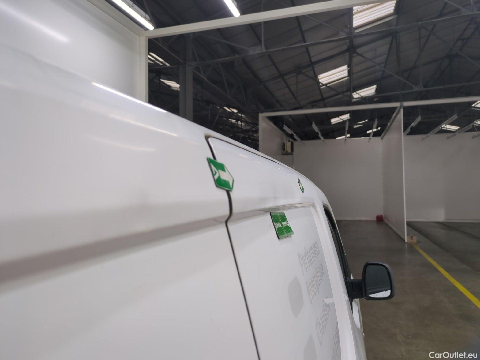  Citroen  Berlingo  Fourgon Club XL 950 1.5 BlueHDi 100CV BVM5 E6dT #39