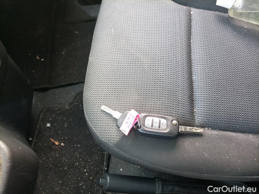  Renault  Trafic RENAULT  / 2019 / 4P / furgón Furgón 27 L1H1 Energy Blue dCi 70 kW- SS #4