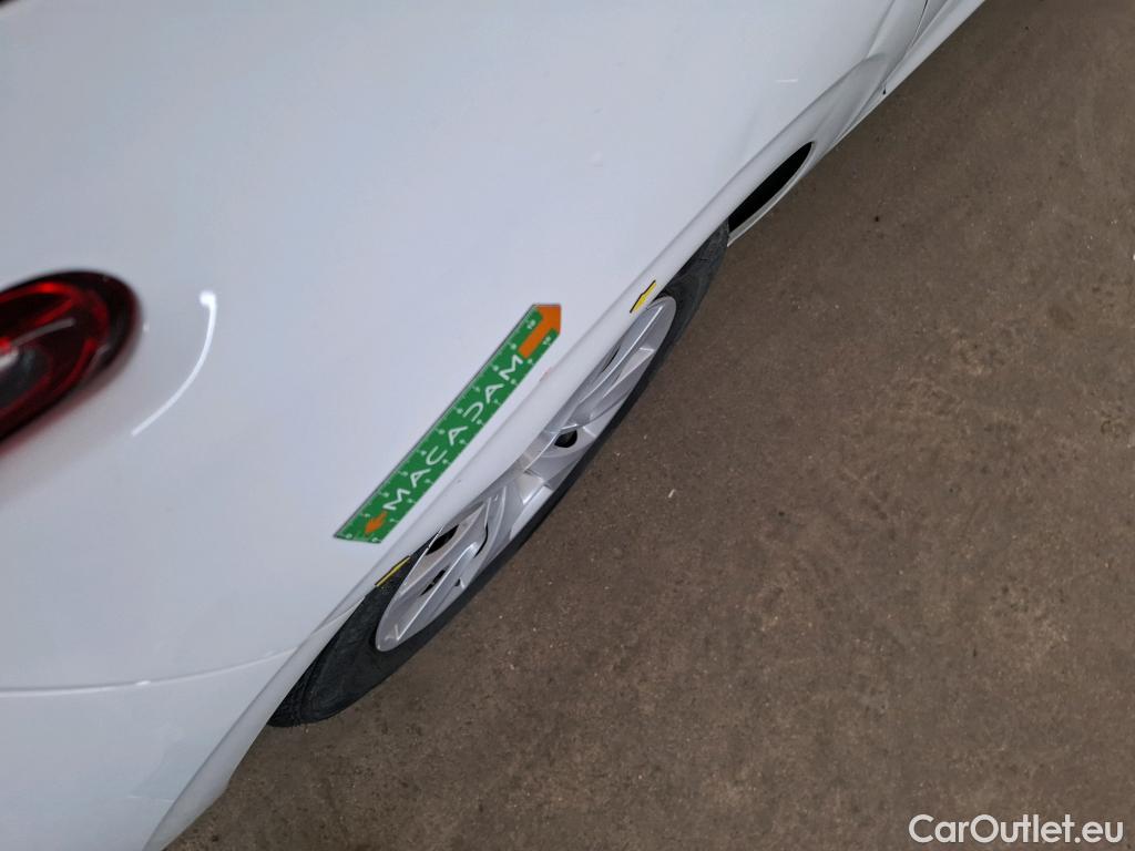  Peugeot  208  Affaire Premium 1.6 HDi 75CV BVM5 E6 #2