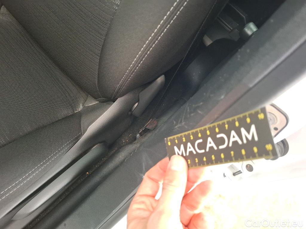  Peugeot  208  Affaire Premium Pack 1.6 HDi 75CV BVM5 E6 #26