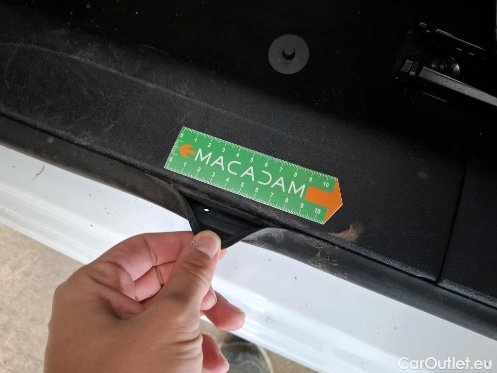  Peugeot  208  Affaire Premium 1.6 HDi 75CV BVM5 E6 #21