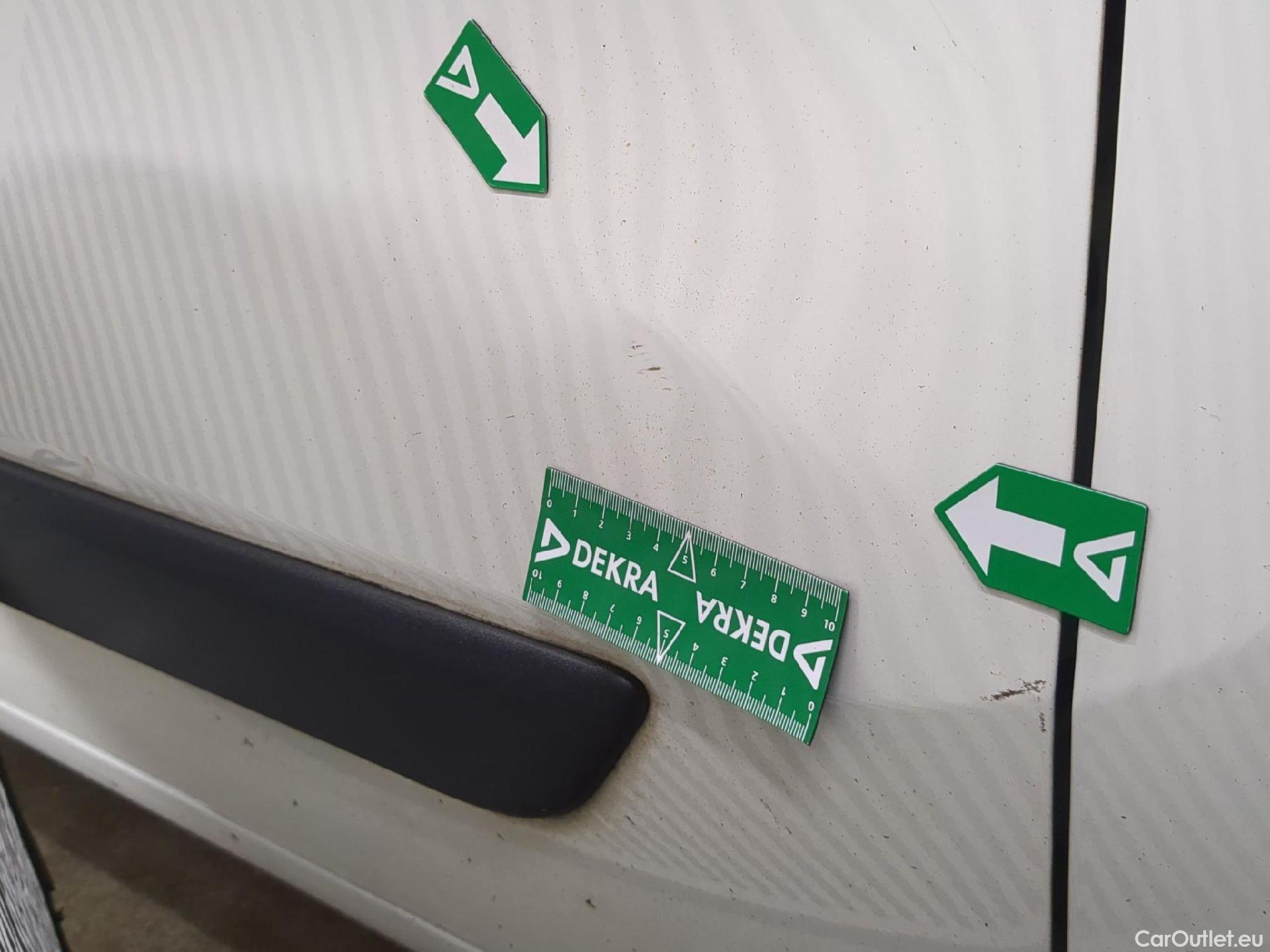  Fiat  Fiorino FIAT  / 2016 / 4P / Fourgonnette 1.3 Multijet 80 Pack Professional Nav #15