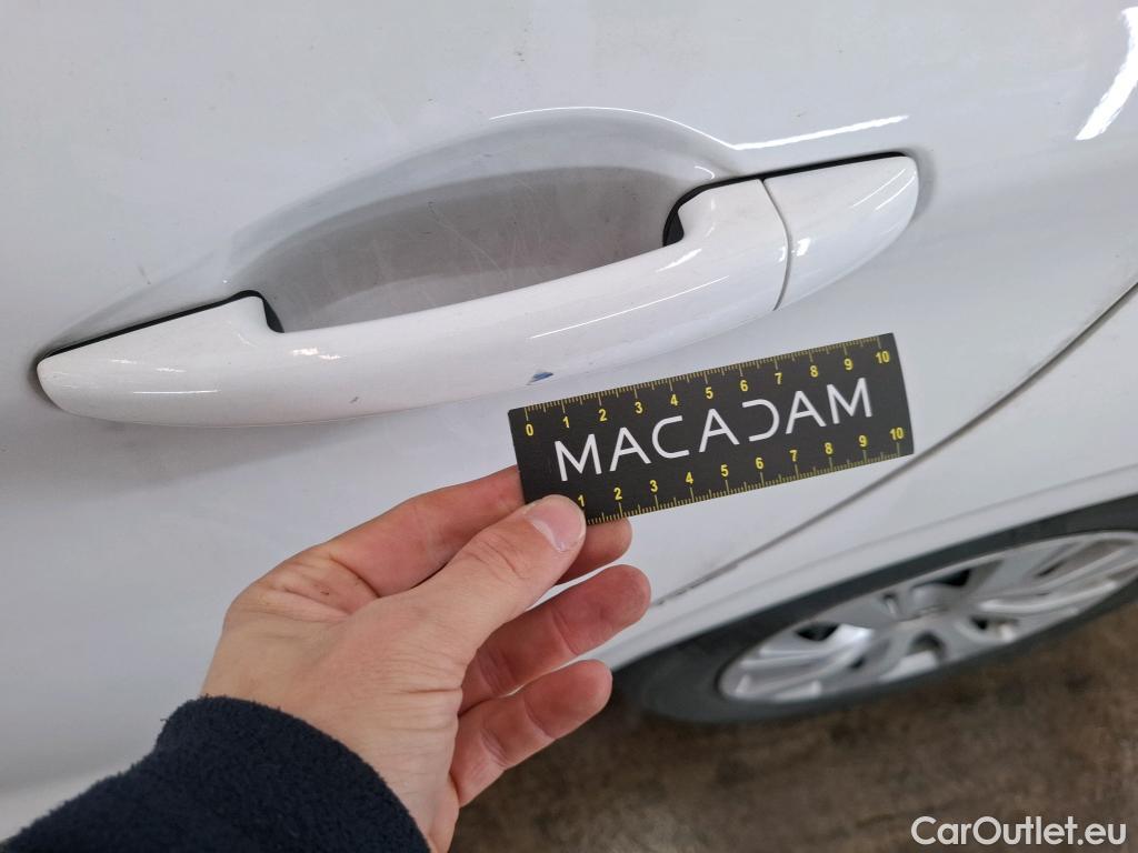  Peugeot  208  Affaire Premium Pack 1.6 HDi 75CV BVM5 E6 #48