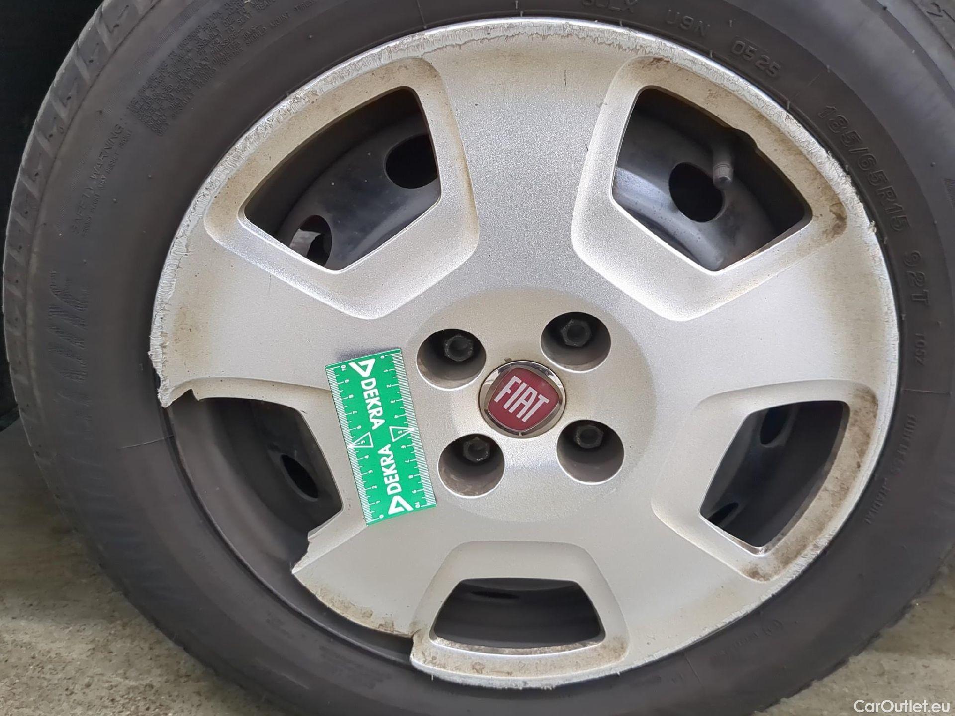  Fiat  Fiorino FIAT  / 2016 / 4P / Fourgonnette 1.3 Multijet 80 Pack Professional Nav #12