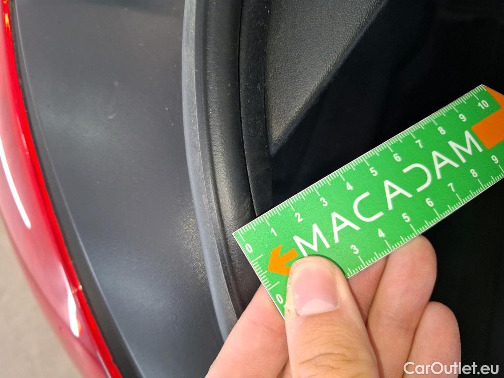  Peugeot  208  Affaire Premium 1.6 HDi 75CV BVM5 E6 #23