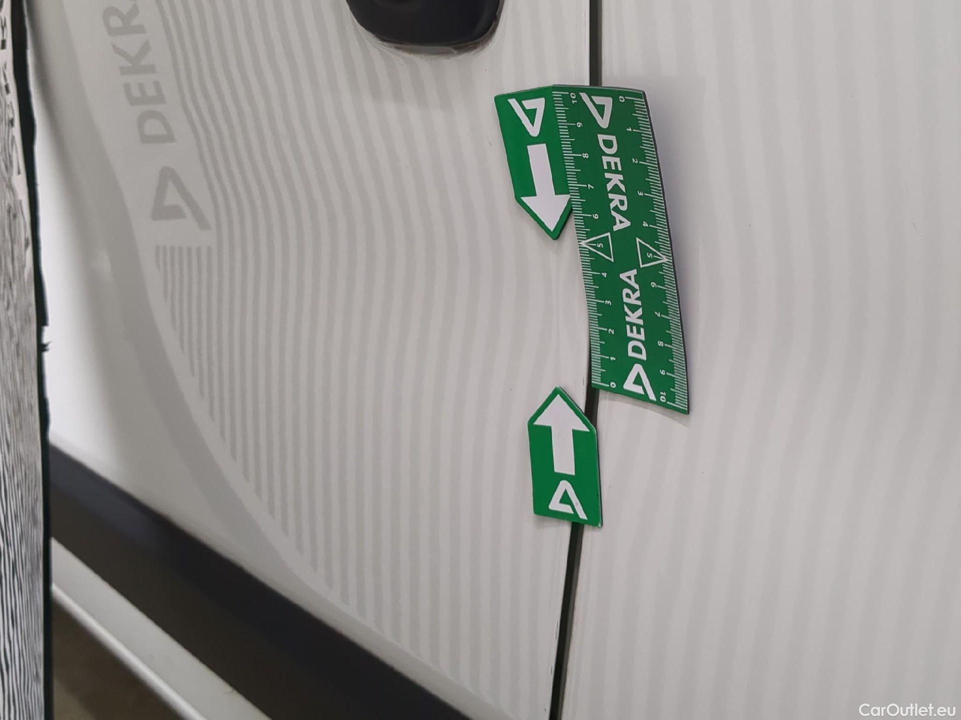  Fiat  Fiorino FIAT  / 2016 / 4P / Fourgonnette 1.3 Multijet 80 Pack Professional Nav #30