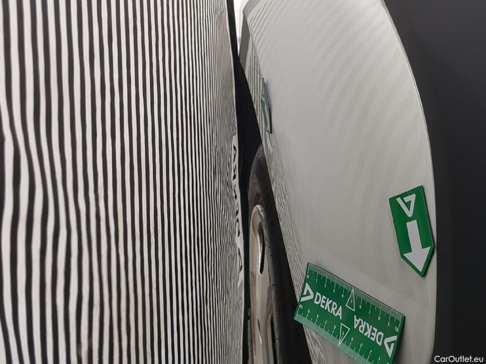  Fiat  Fiorino FIAT  / 2016 / 4P / Fourgonnette 1.3 Multijet 80 Pack Professional Nav #27