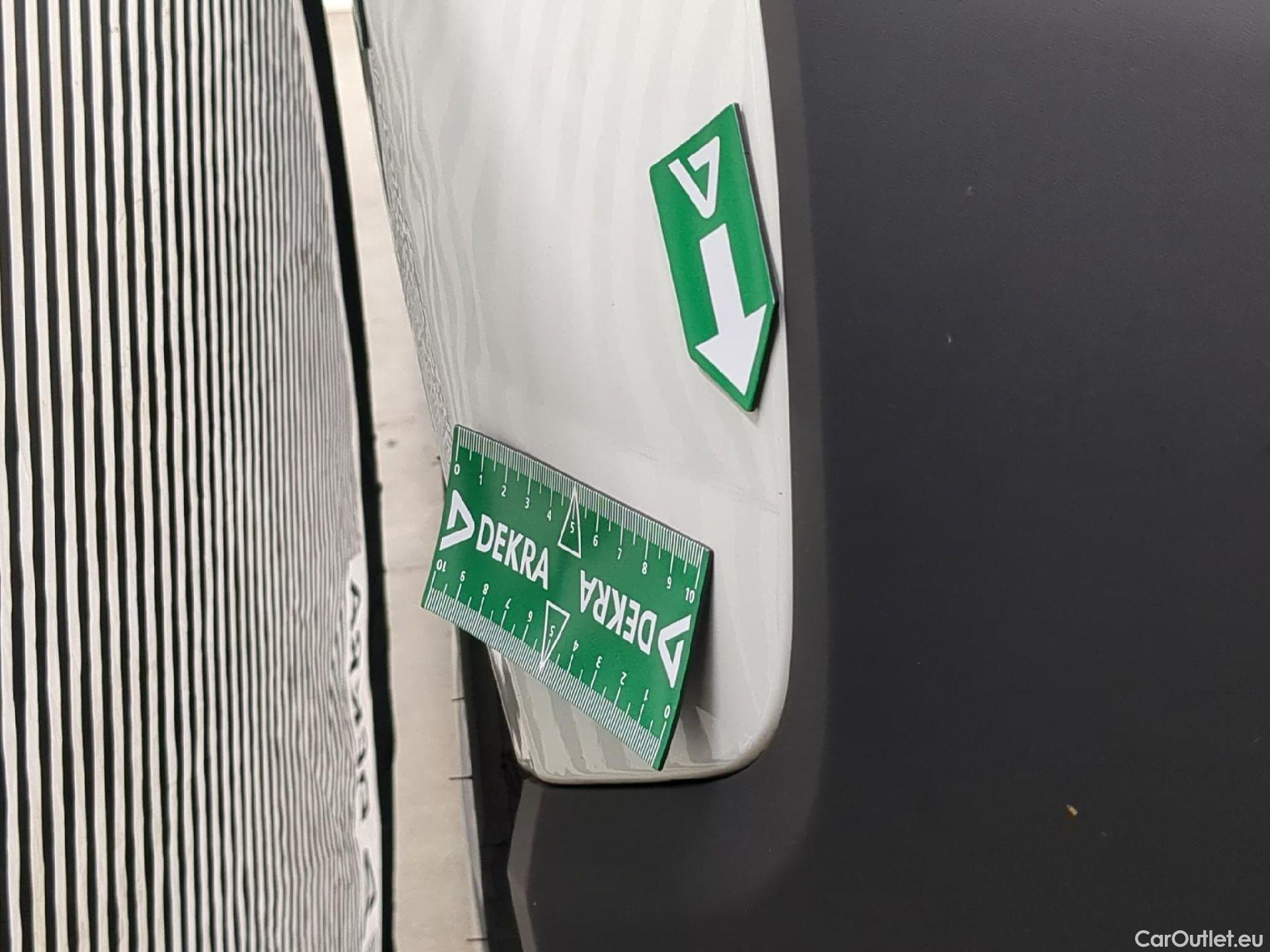  Fiat  Fiorino FIAT  / 2016 / 4P / Fourgonnette 1.3 Multijet 80 Pack Professional Nav #29