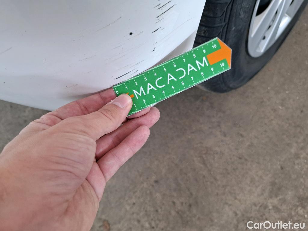  Peugeot  208  Affaire Premium 1.6 HDi 75CV BVM5 E6 #19