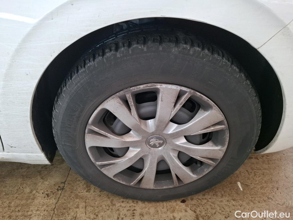  Peugeot  208  Affaire Premium Pack 1.6 HDi 75CV BVM5 E6 #31