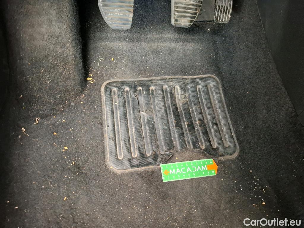  Citroen  C3  Société Feel Nav 1.2 PureTech 80CV BVM5 E6 #25