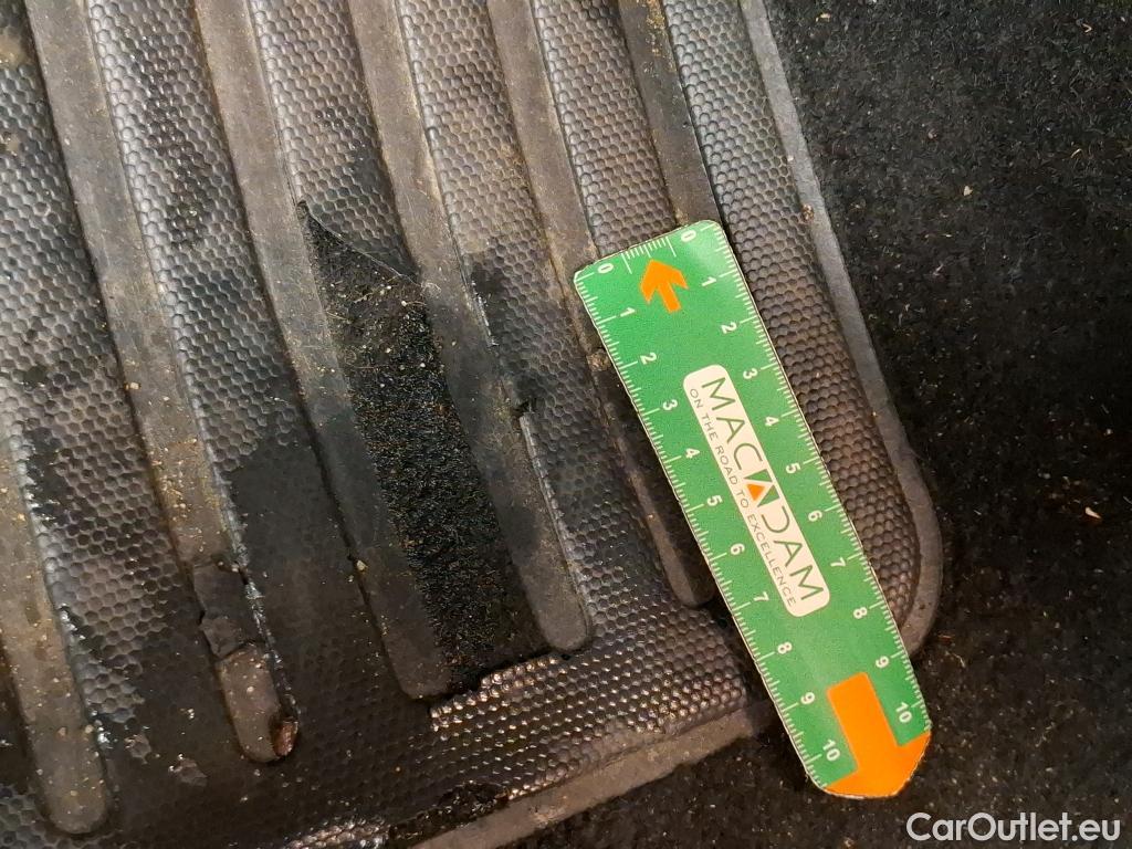  Peugeot  208  Affaire Premium Pack 1.5 HDi 100CV BVM5 E6dT #19