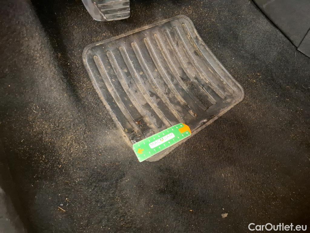  Peugeot  208  Affaire Premium Pack 1.5 HDi 100CV BVM5 E6dT #17