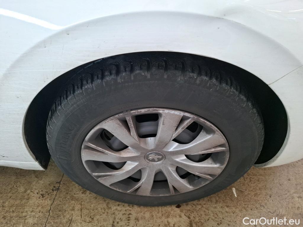  Peugeot  208  Affaire Premium Pack 1.6 HDi 75CV BVM5 E6 #30