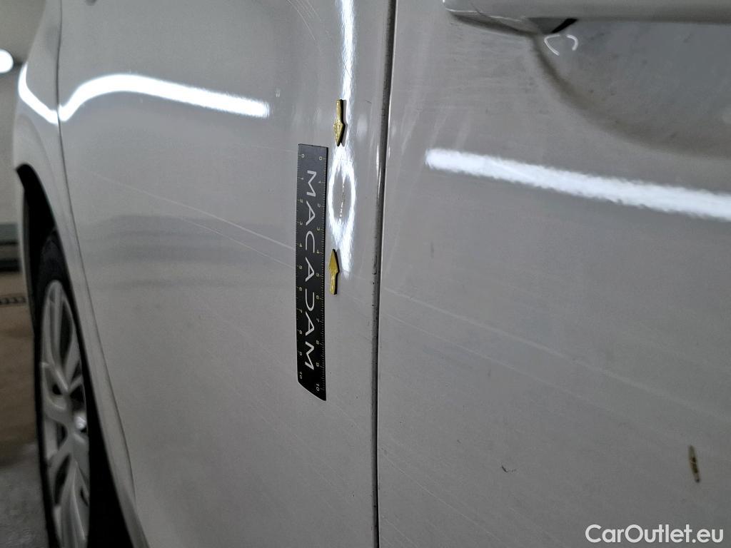  Peugeot  208  Affaire Premium Pack 1.6 HDi 75CV BVM5 E6 #28