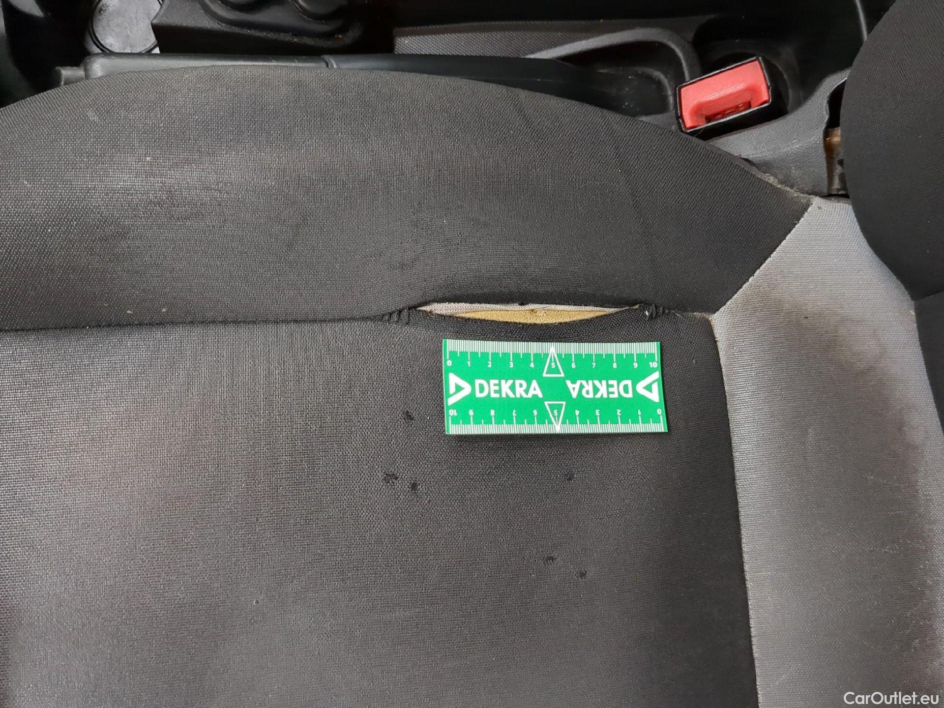  Fiat  Fiorino FIAT  / 2016 / 4P / Fourgonnette 1.3 Multijet 80 Pack Professional Nav #7