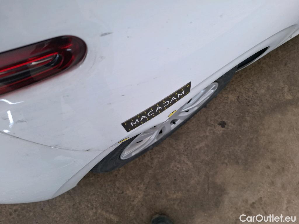  Peugeot  208  Affaire Premium Pack 1.6 HDi 75CV BVM5 E6 #11