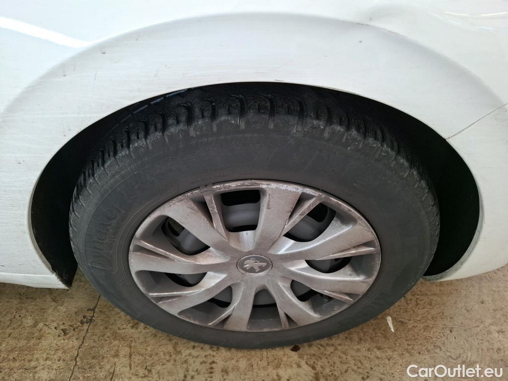  Peugeot  208  Affaire Premium Pack 1.6 HDi 75CV BVM5 E6 #20