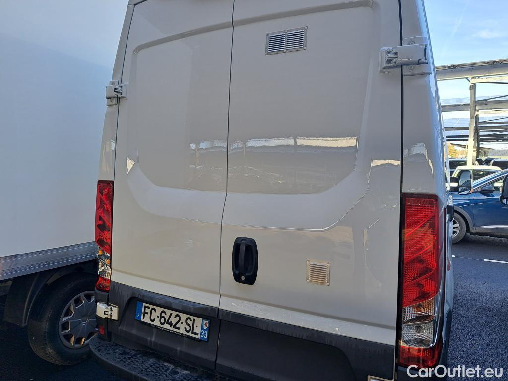  Iveco  Daily IVECO  VU 4p Fourgon 35S14GA8 V/P11 H2 3520 #31