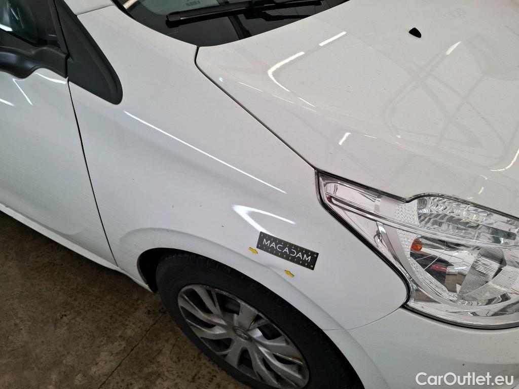  Peugeot  208  Affaire Premium Pack 1.6 HDi 75CV BVM5 E6 #12