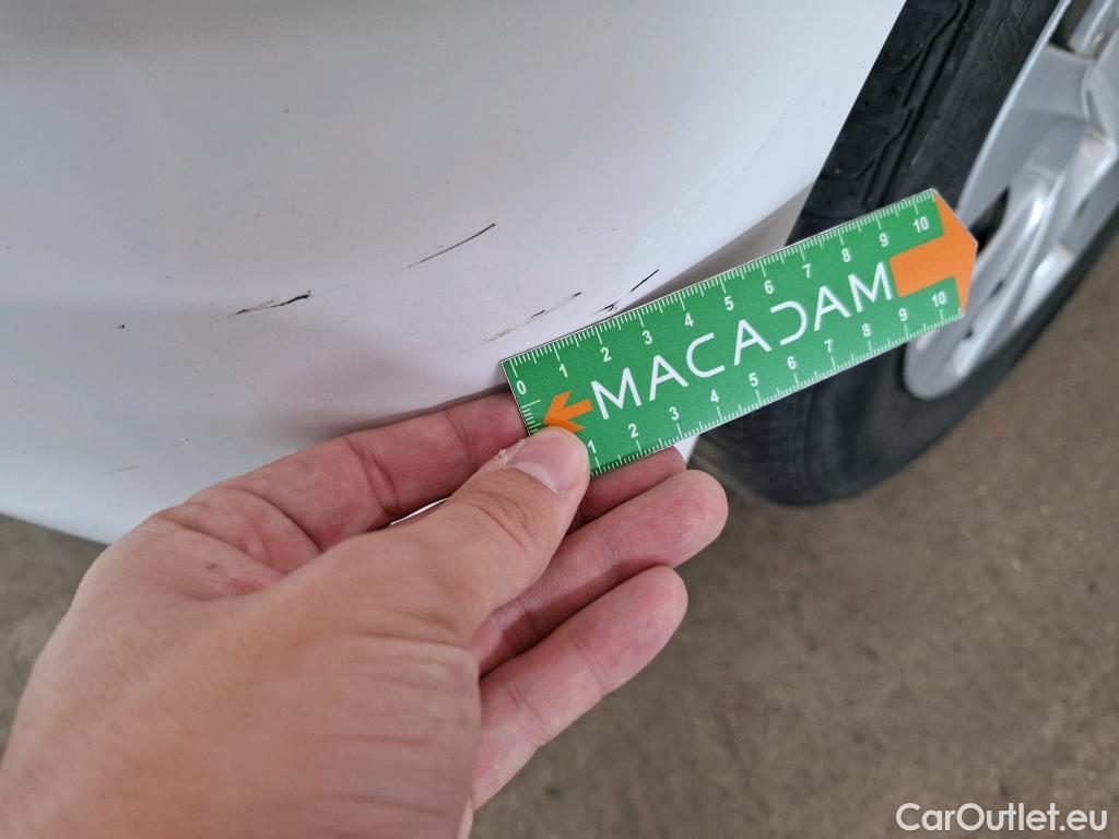  Peugeot  208  Affaire Premium 1.6 HDi 75CV BVM5 E6 #17