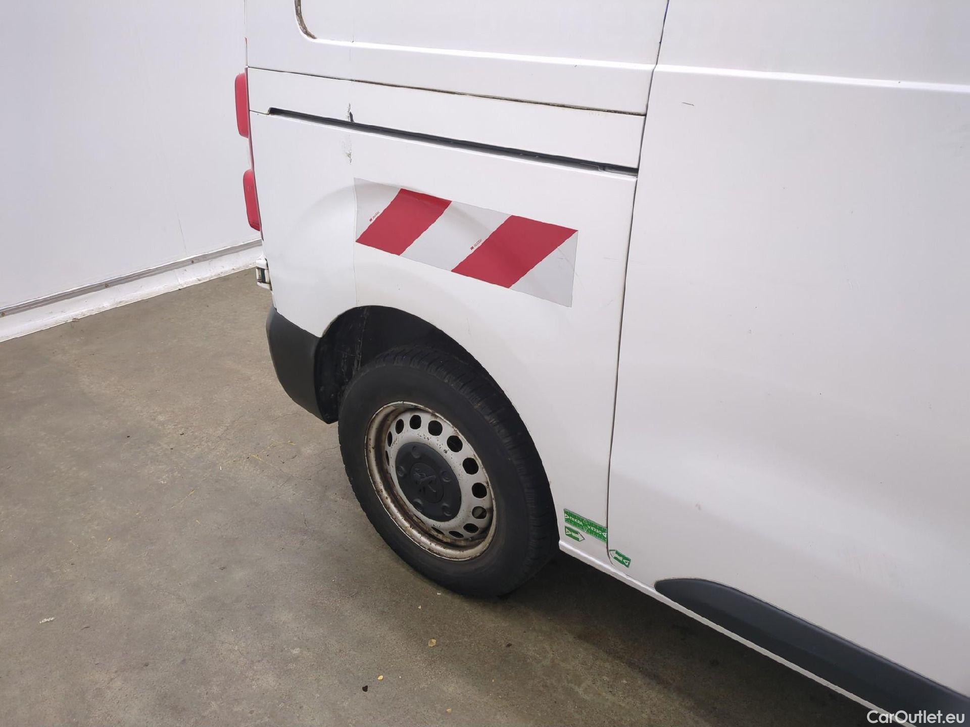  Peugeot  Expert PEUGEOT  VU 4p Fourgon 2.0 BlueHDi 120 S&S Standard Premium P. #50