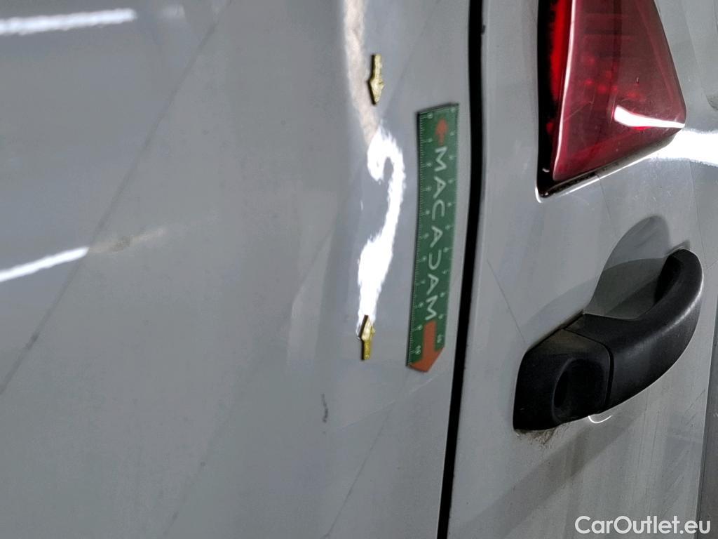  Renault  Master RENAULT  VU 4p Fourgon FG GCf Trac F3500 L2H2 dCi 110 #18