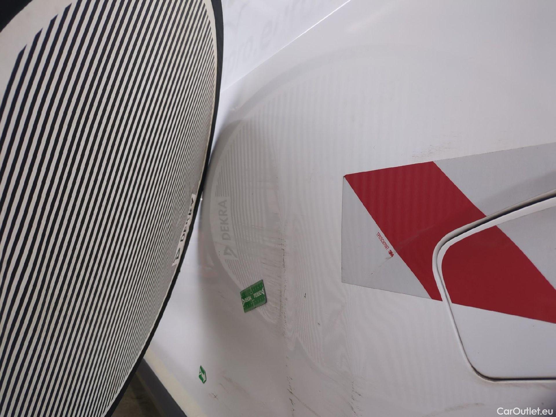  Peugeot  Expert PEUGEOT  VU 4p Fourgon 2.0 BlueHDi 120 S&S Standard Premium P. #24