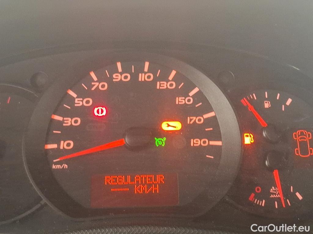  Renault  Master RENAULT  / 2014 / 4P / Fourgon tôlé &FG GCf Trac F2800 L1H1 dCi 110 S&S Euro6 #16