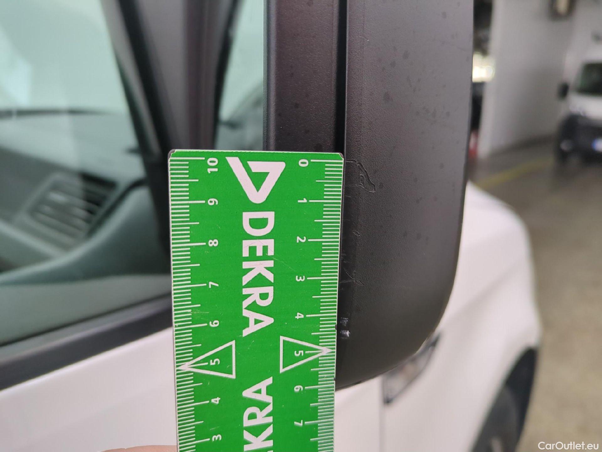  Volkswagen  Caddy VOLKSWAGEN  Van VU 4p Fourgonnette 2.0 TDI 102 Business Line #53