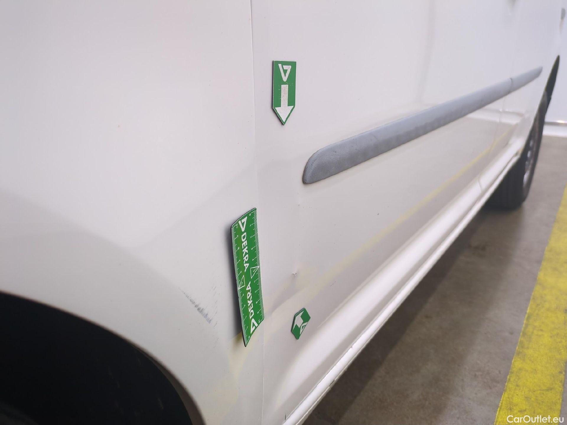  Volkswagen  Caddy VOLKSWAGEN  Van VU 4p Fourgonnette 2.0 TDI 102 Business Line #32